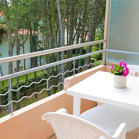 Ferienwohnung Fuer 5 Personen Ca 50 M In Lignano Sabbiadoro, Friaul-julisch Venetien Provinz Udine アパート