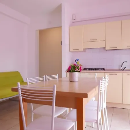 Ferienwohnung Fuer 5 Personen Ca 50 M In Lignano Sabbiadoro, Friaul-julisch Venetien Provinz Udine